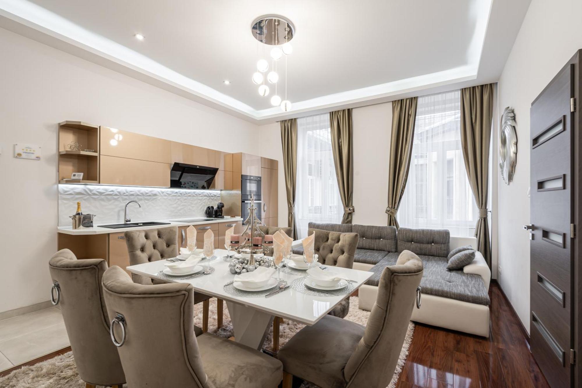 Centrum Opera Luxury Apartment With Free Garage Budapest Bagian luar foto