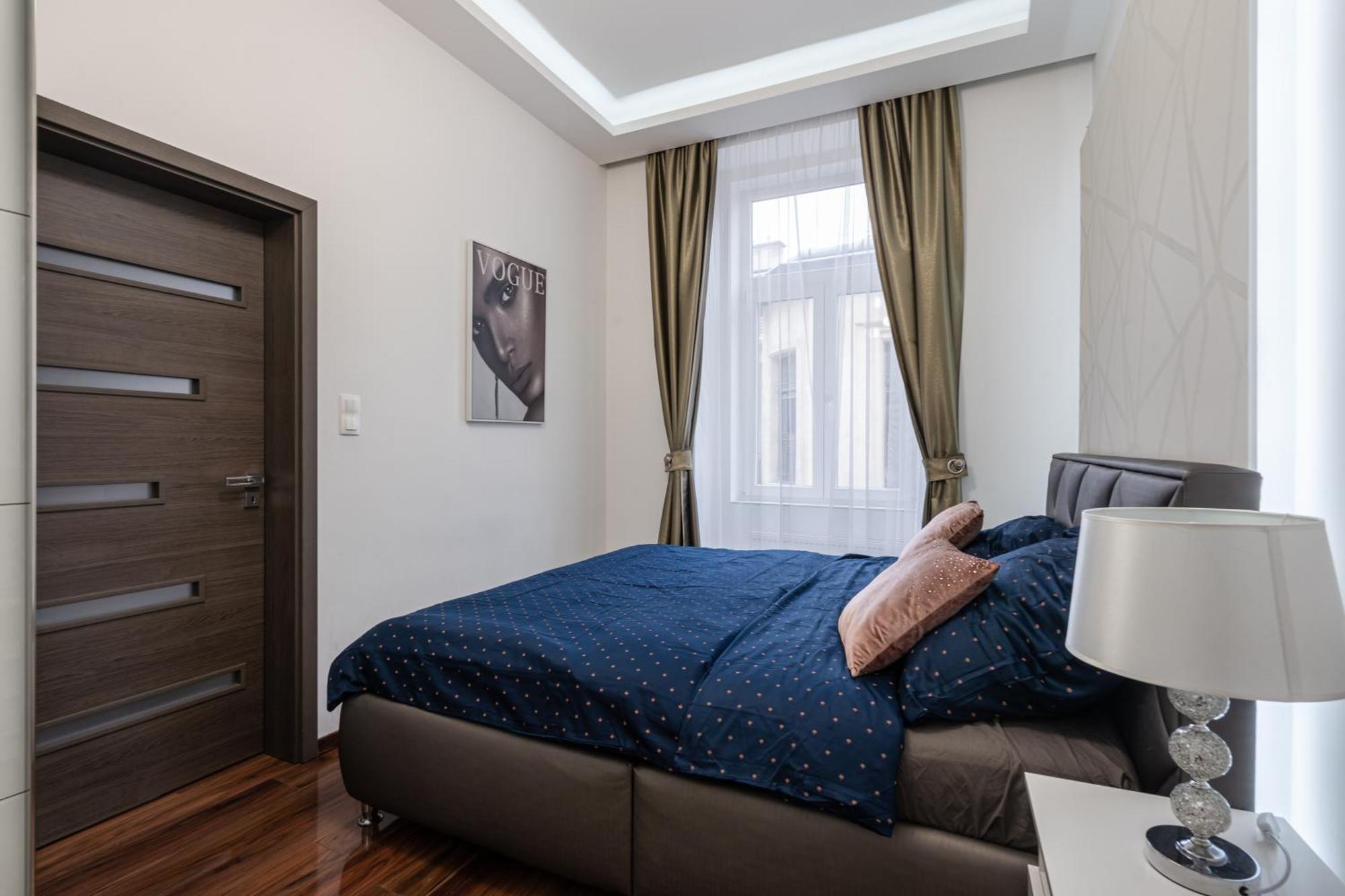 Centrum Opera Luxury Apartment With Free Garage Budapest Bagian luar foto