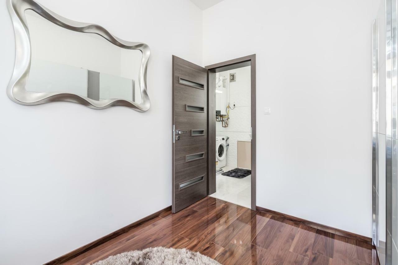 Centrum Opera Luxury Apartment With Free Garage Budapest Bagian luar foto